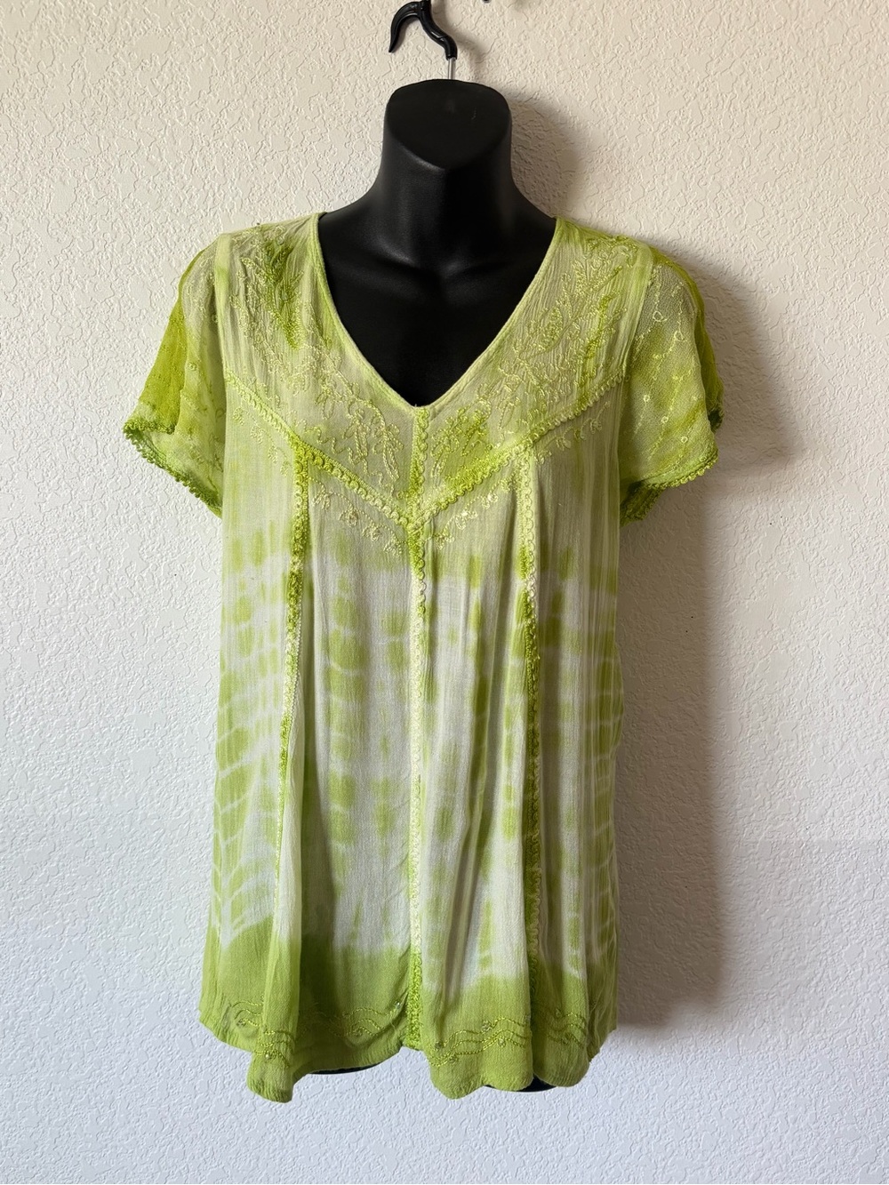 Vintage Faircore Green Embroidered Top 🍃✨